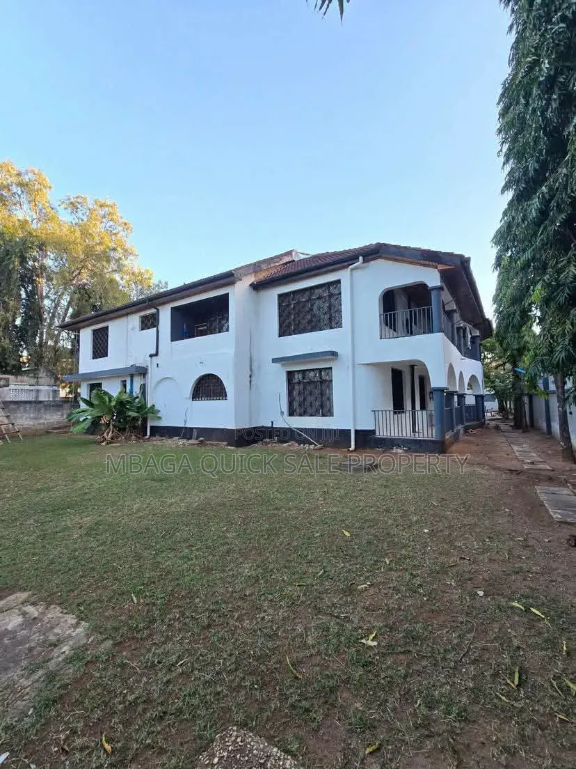 7bdrm House in Mikocheni for rent