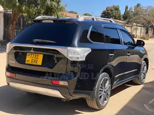Mitsubishi Outlander 2010 Black
