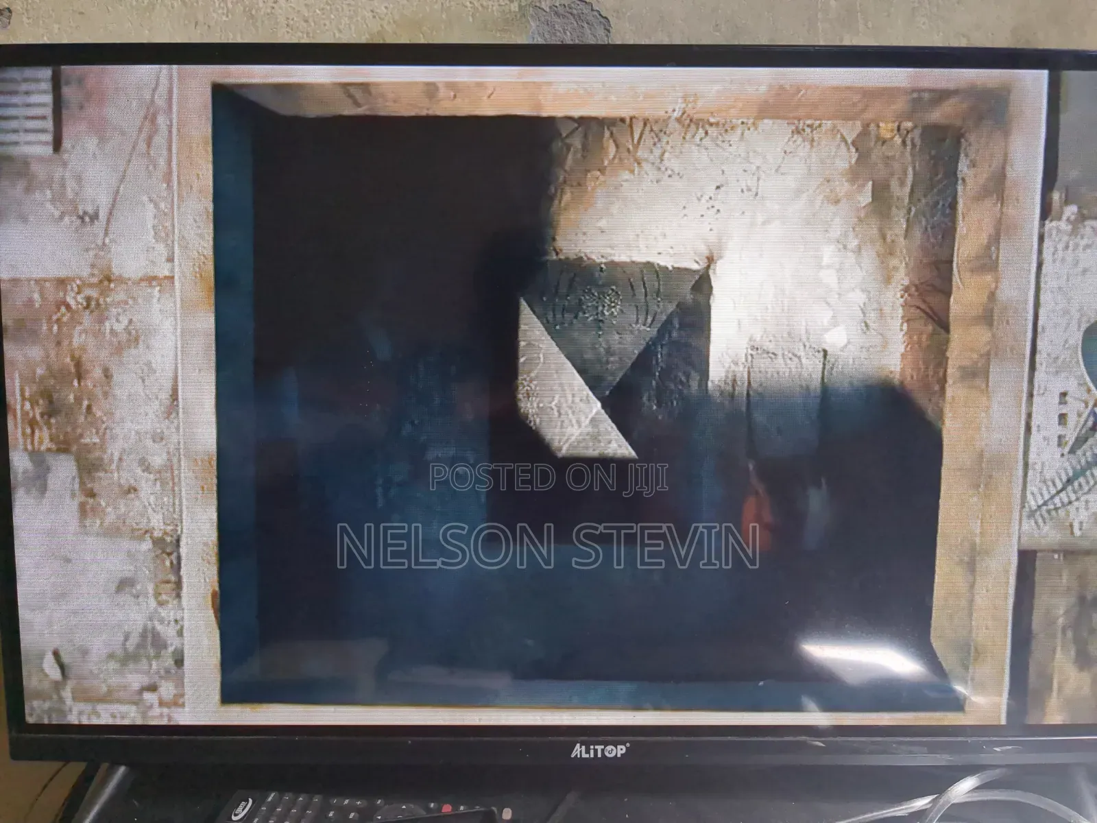 Nauza TV Smart TV Aina Alitop Inch 32 Haina Kipengele Chochote.