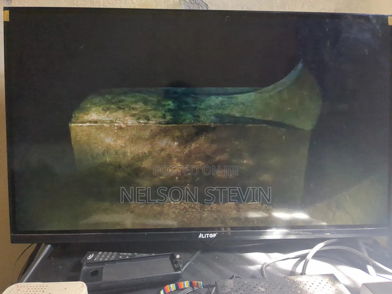 Nauza Smart TV Aina Alitop