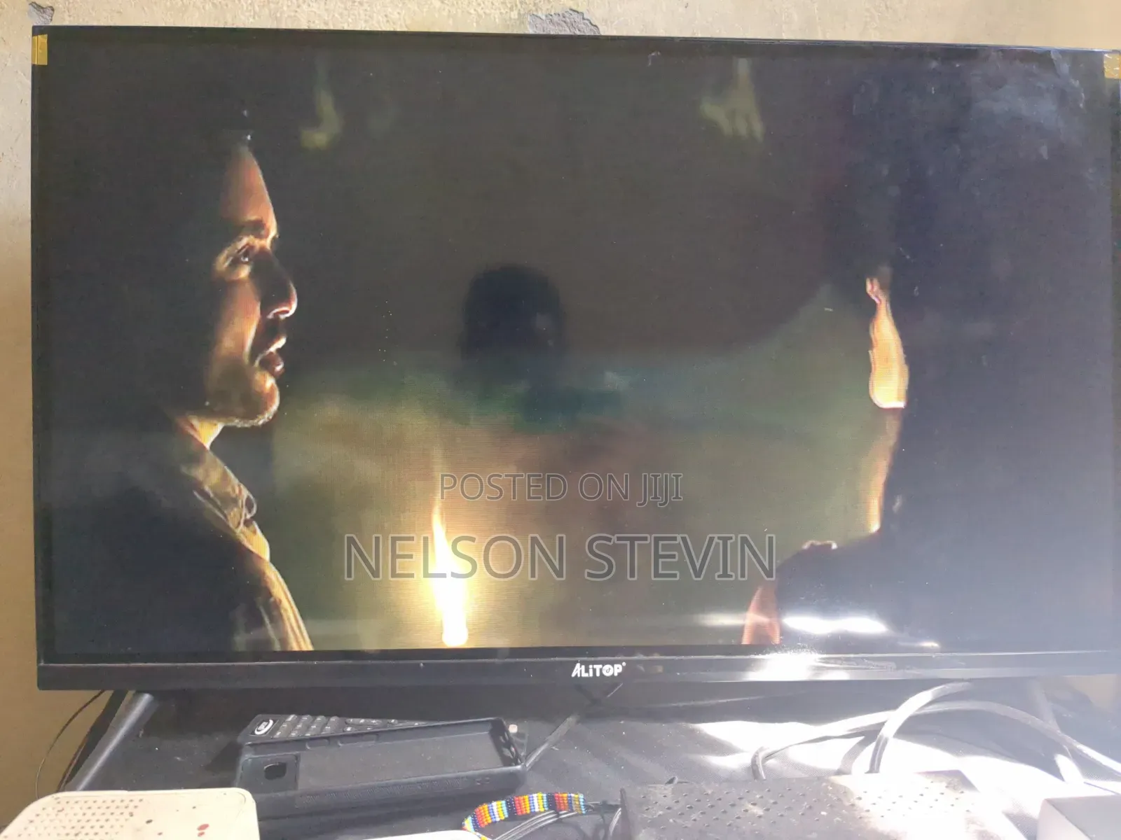 Nauza Smart TV Aina Alitop