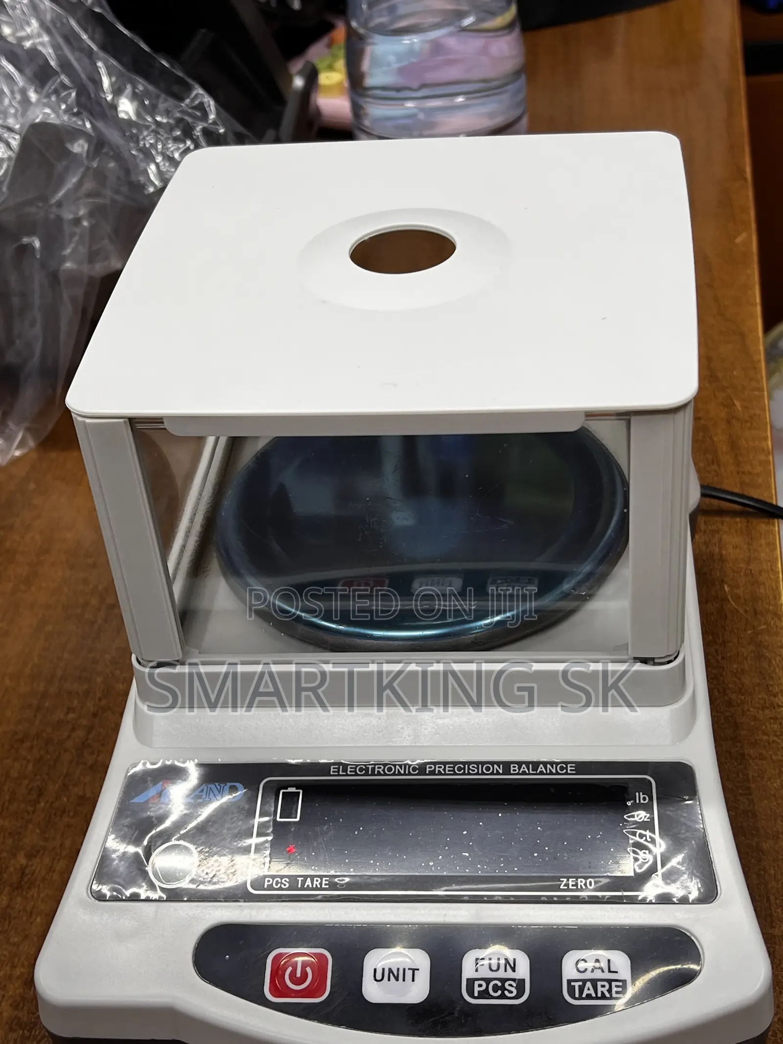 Electronic Precisions Balance Scale