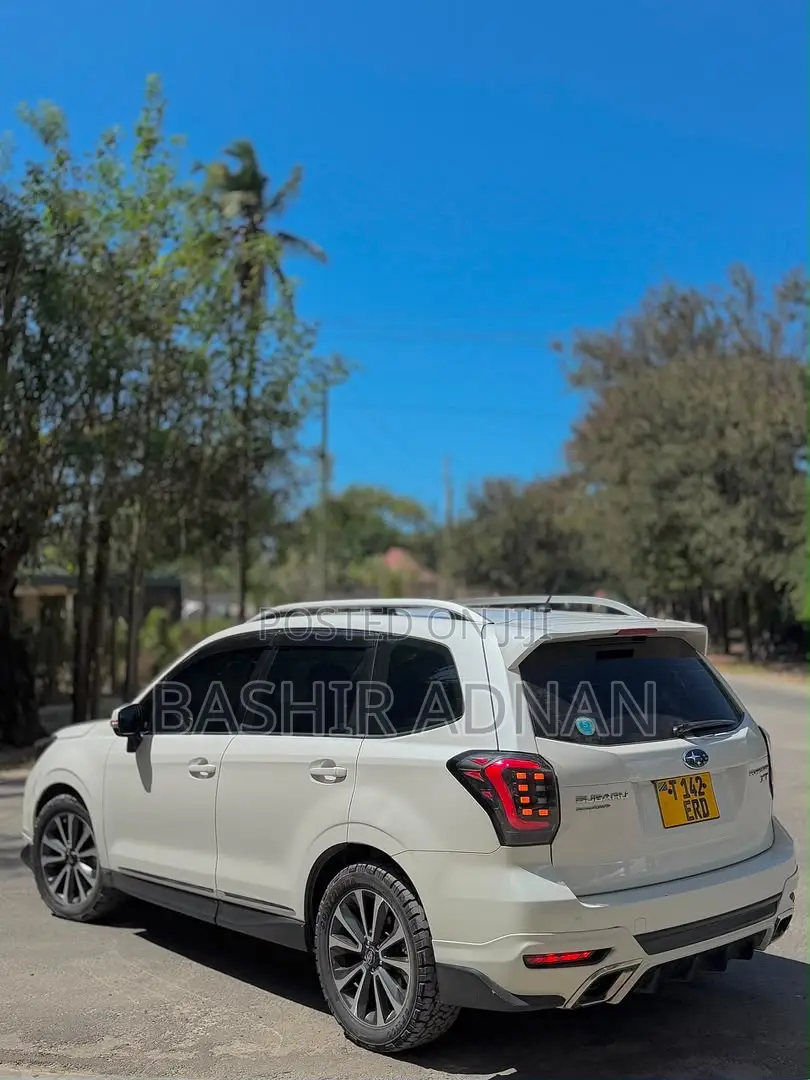 Subaru Forester 2.0XT Touring 4dr SUV AWD (2.0L 4cyl Turbo CVT) 2014