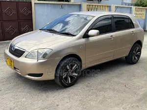 Toyota Corolla RunX 2004 Gold