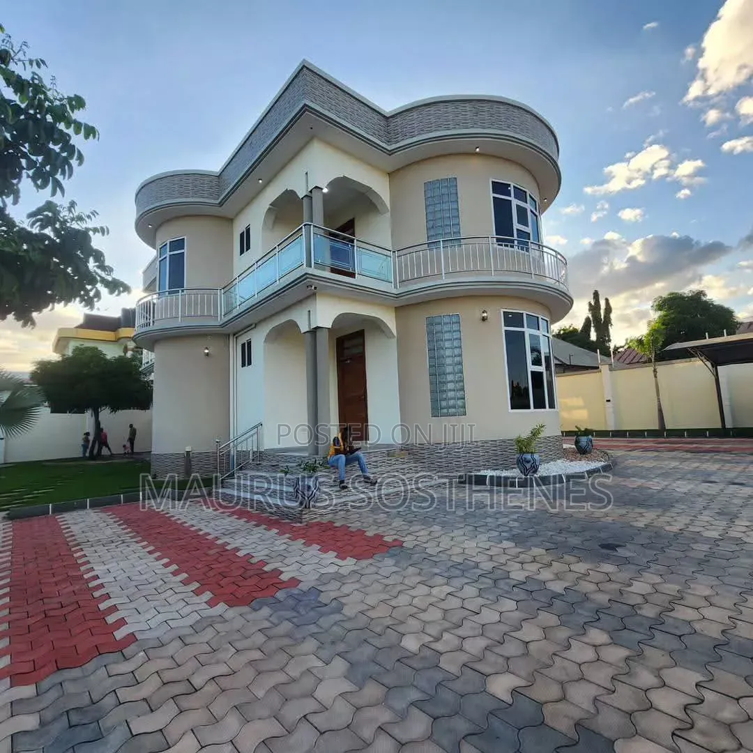 4bdrm House in Mwanagati, Kitunda for sale