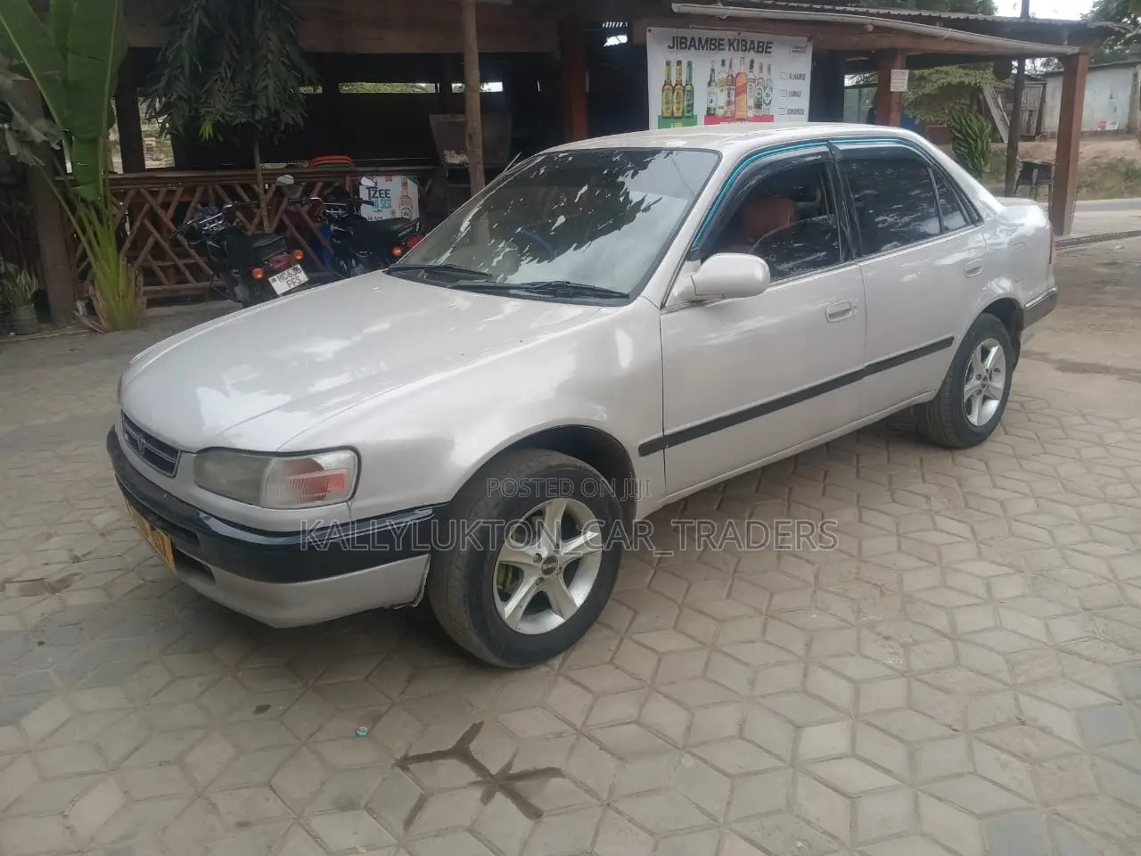 Toyota Corolla 2000 Silver