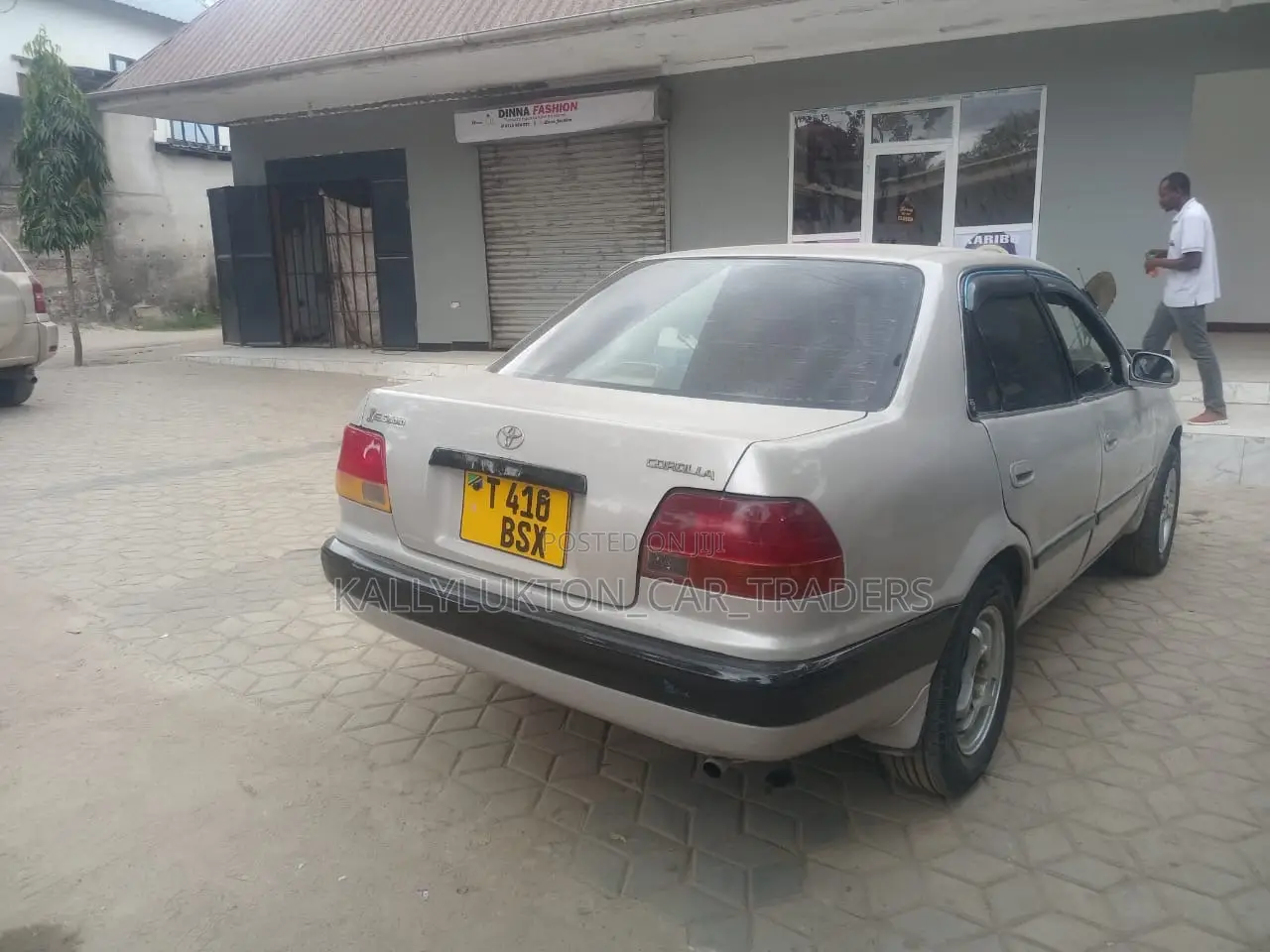 Toyota Corolla 2000 Silver