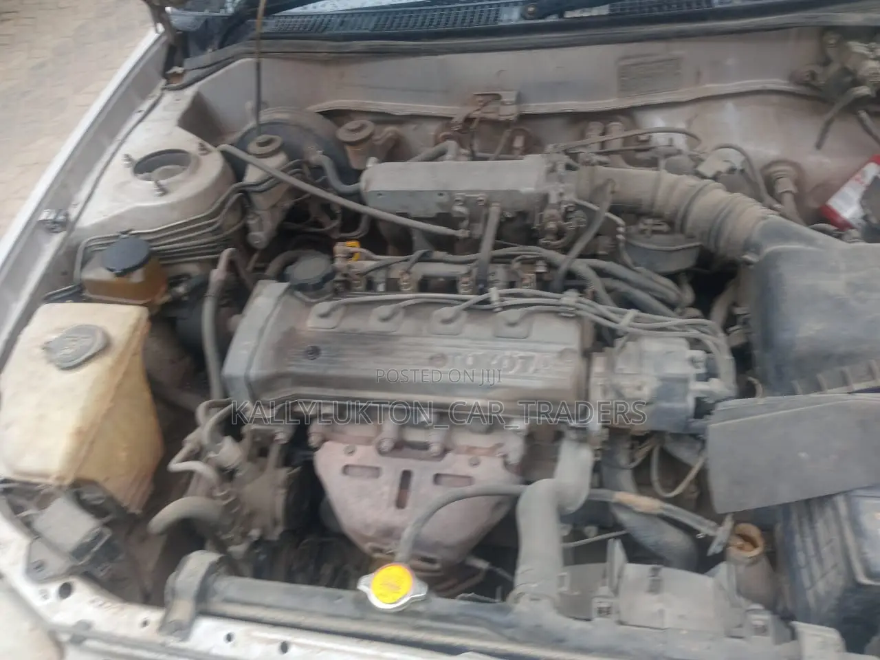 Toyota Corolla 2000 Silver