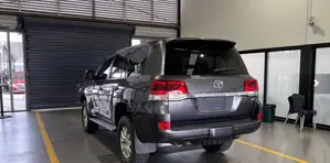 Toyota Land Cruiser 4.5 V8 VXR 2019 Gray
