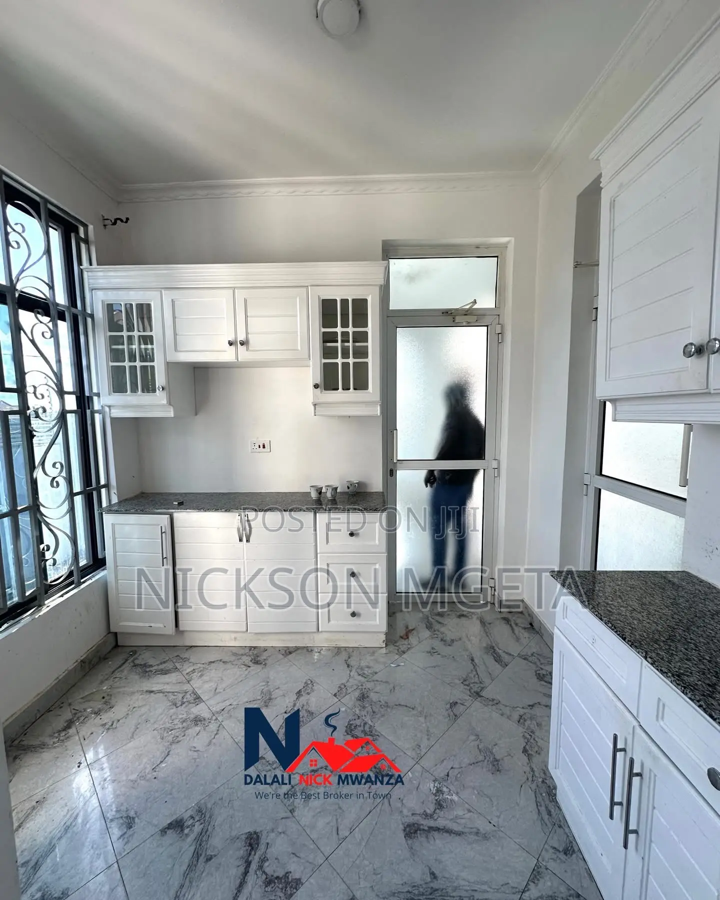 3bdrm Apartment in Dalali Nick Mwanza, Igogo for rent