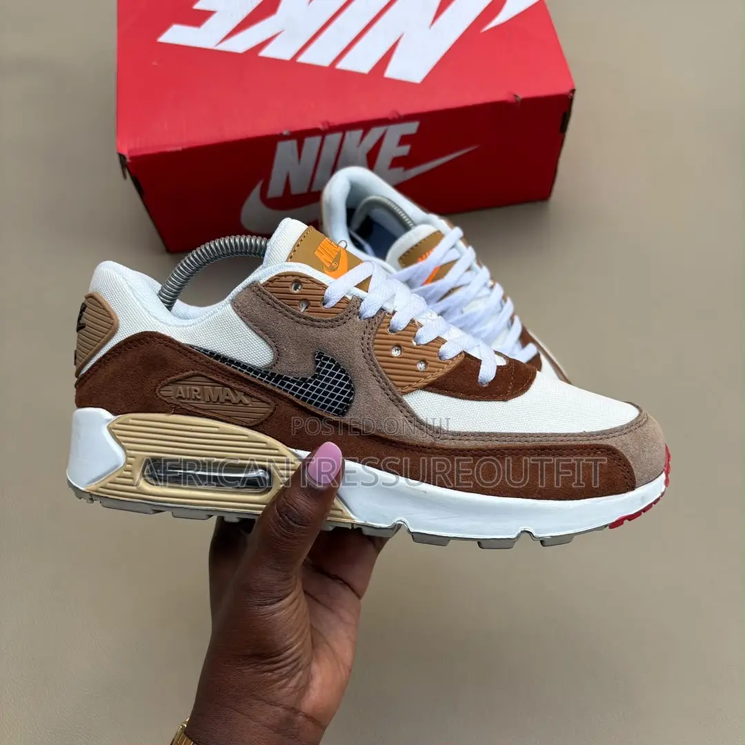 Nike Air Max 90 Leather Sneakers Collection