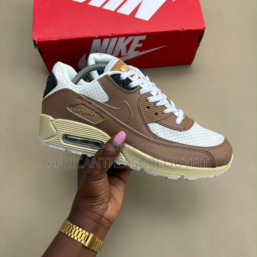 Nike Air Max 90 Leather Sneakers Collection