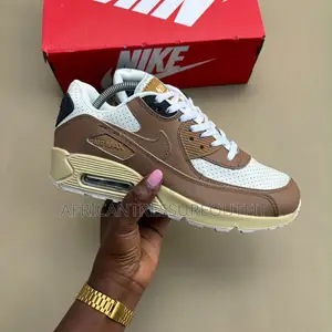 Nike Air Max 90 Leather Sneakers Collection