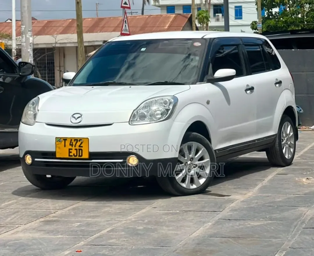 Mazda Verisa 2007 White
