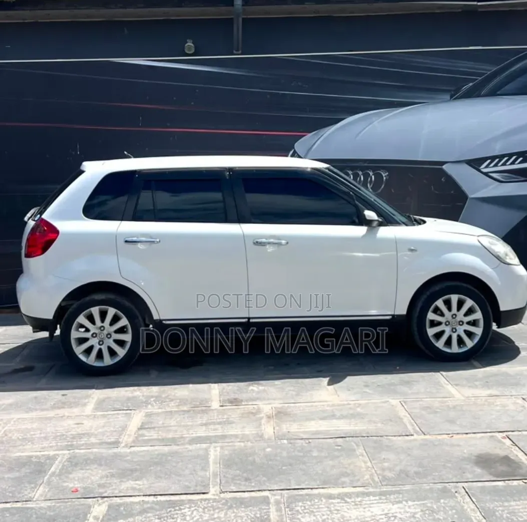 Mazda Verisa 2007 White