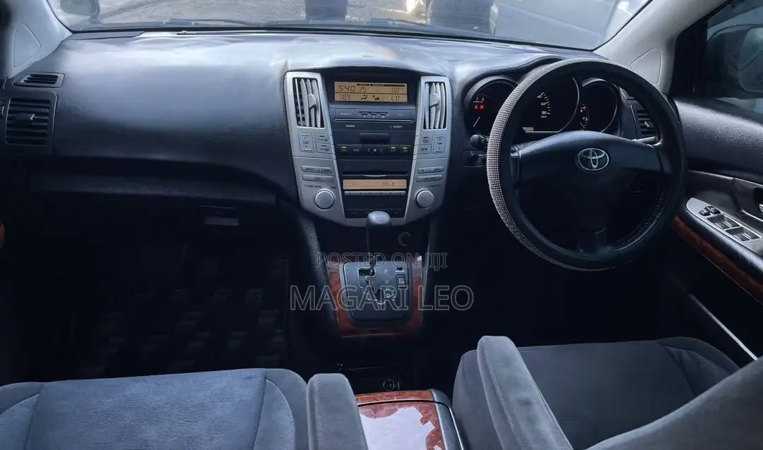 Toyota Harrier 2.4 2006 Black