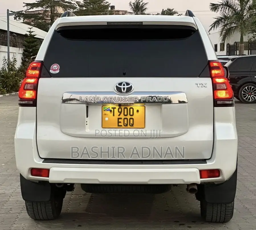 Toyota Land Cruiser Prado 2.8 2019 White