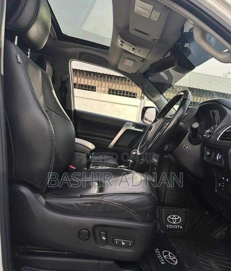 Toyota Land Cruiser Prado 2.8 2019 White