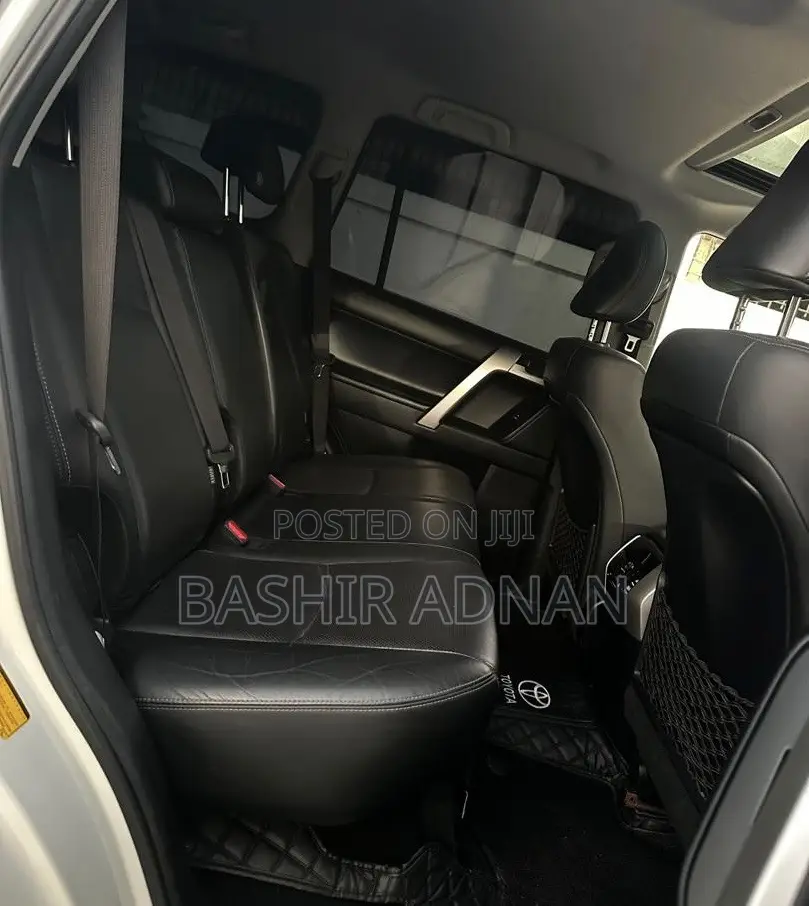 Toyota Land Cruiser Prado 2.8 2019 White