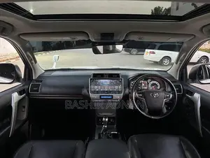 Toyota Land Cruiser Prado 2.8 2019 White