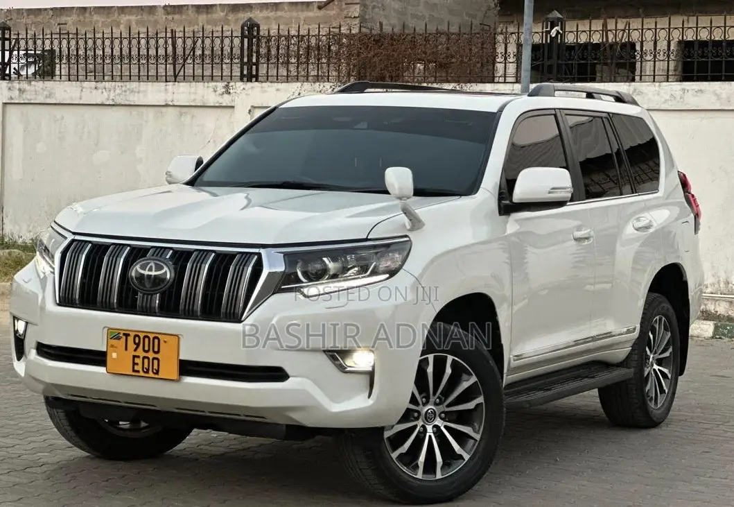 Toyota Land Cruiser Prado 2.8 2019 White