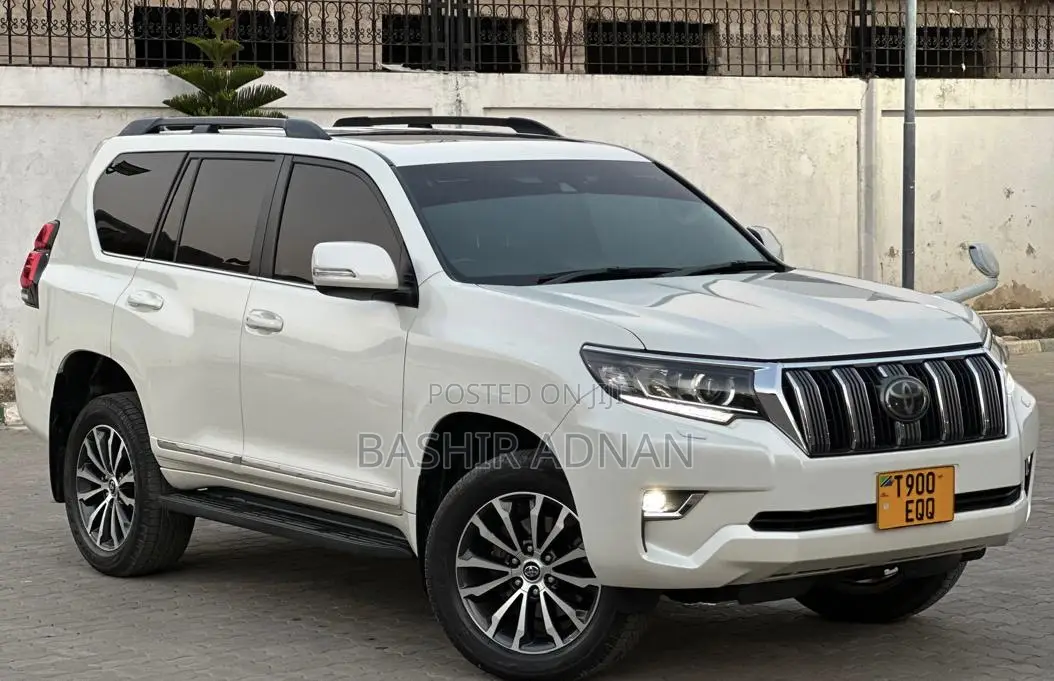 Toyota Land Cruiser Prado 2.8 2019 White