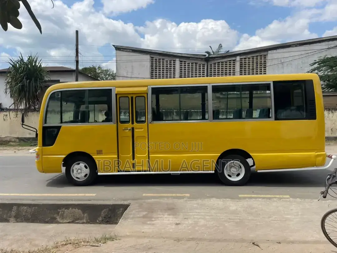 Nissan Civilian 1999 Yellow