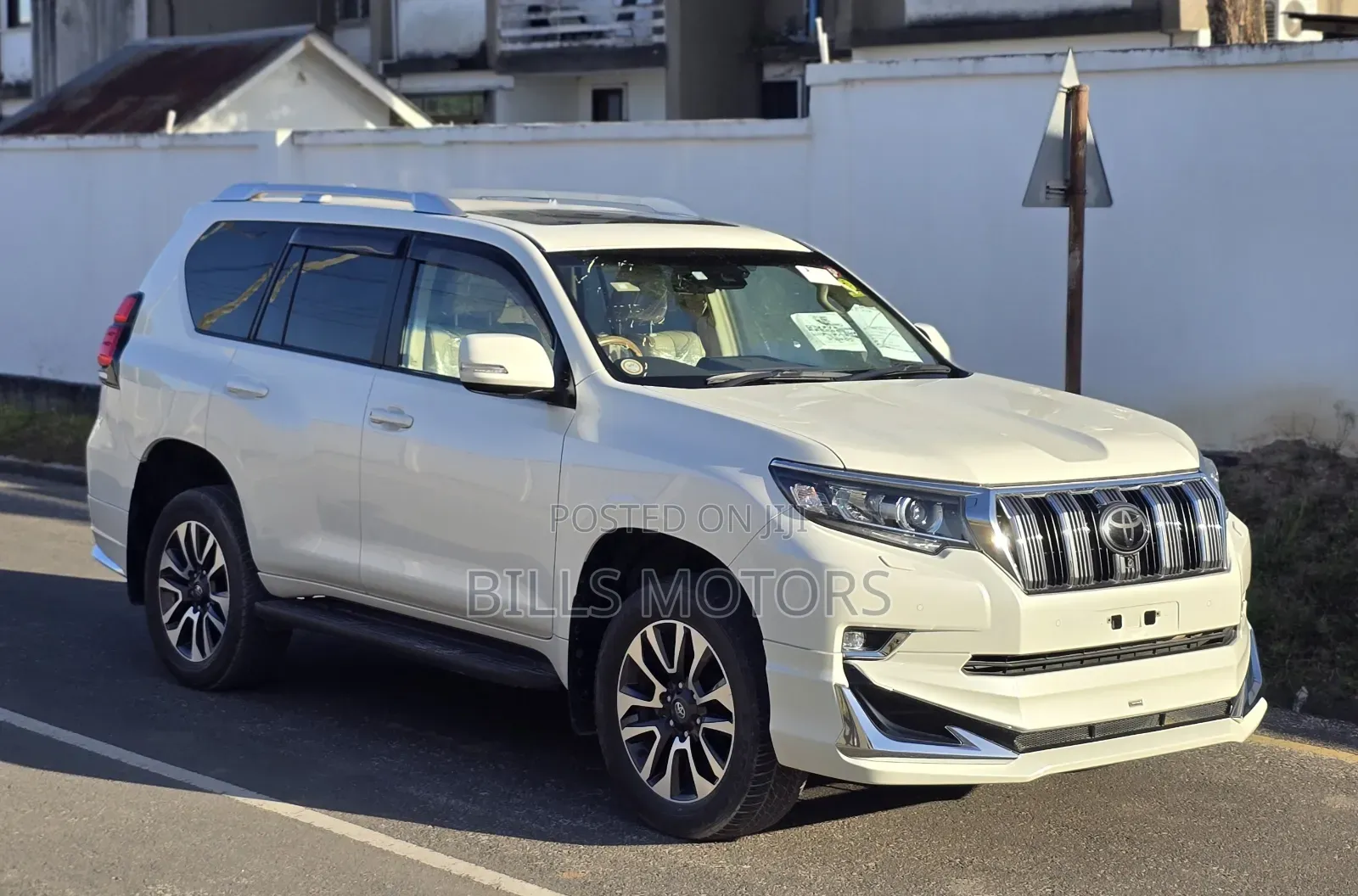 Toyota Land Cruiser Prado 2022 White