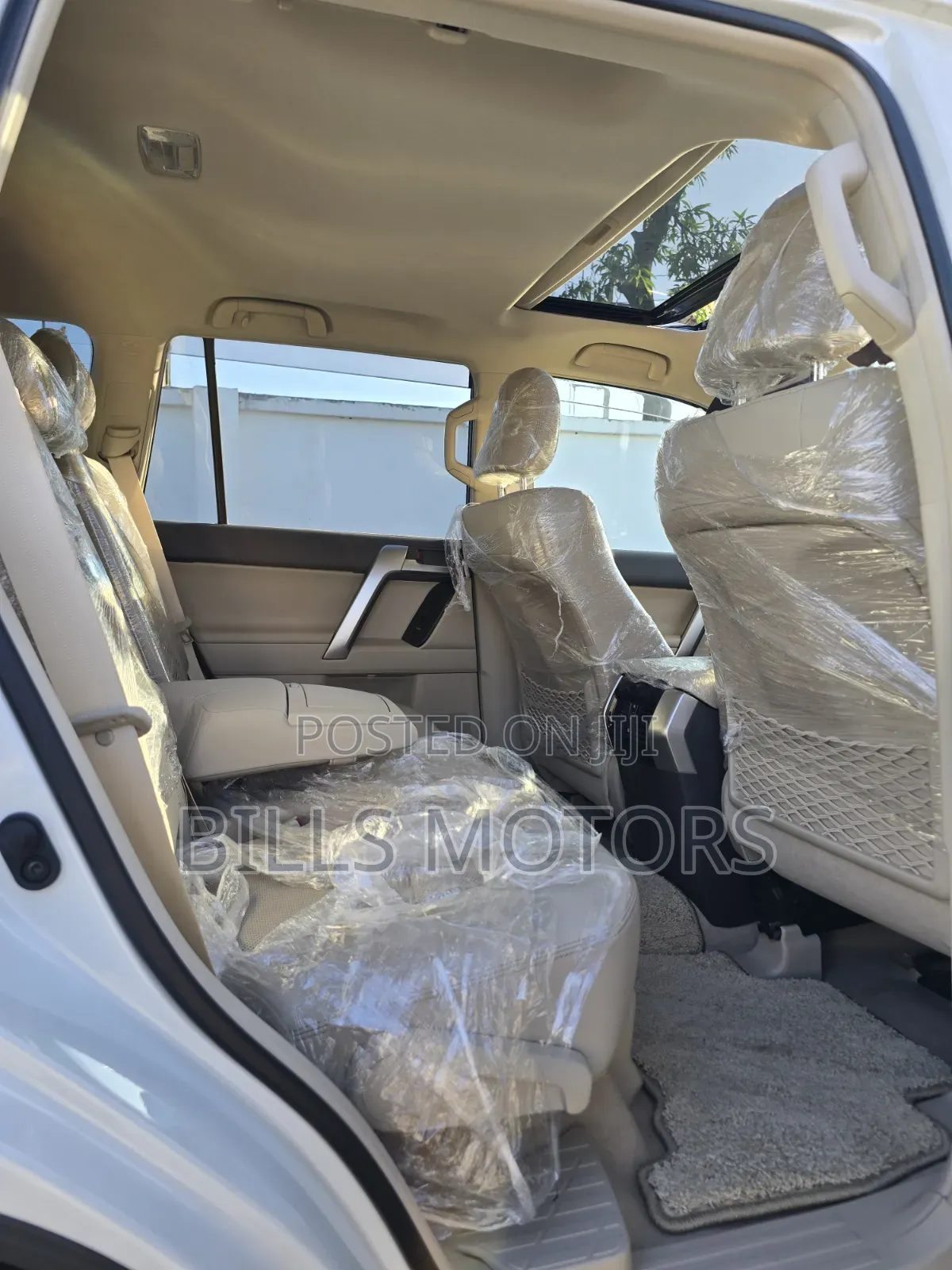 Toyota Land Cruiser Prado 2022 White