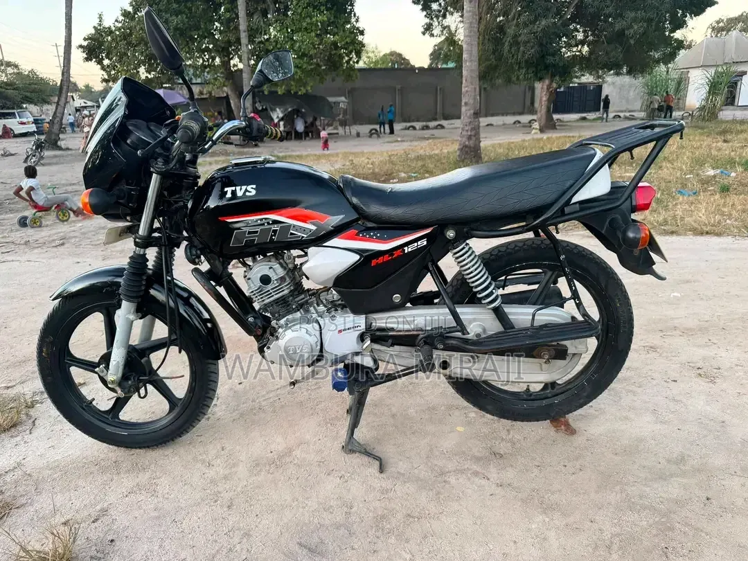 New TVS HLX 125 2026 Black