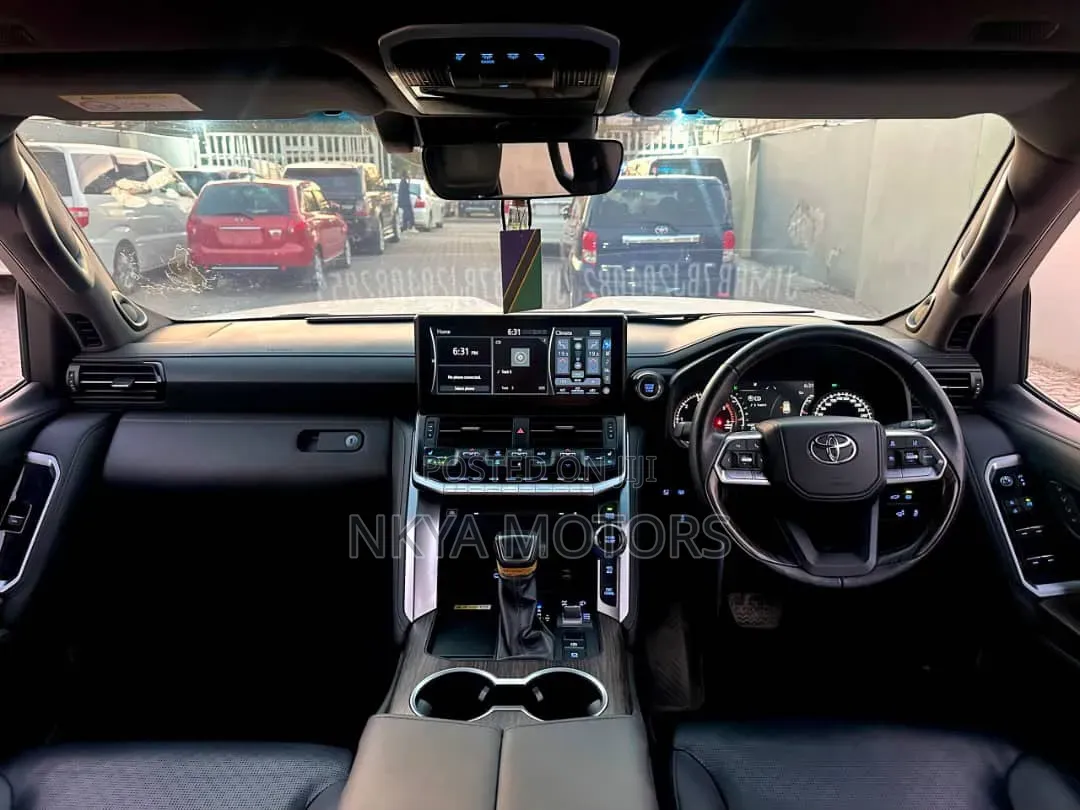 Toyota Land Cruiser 2025 Pearl
