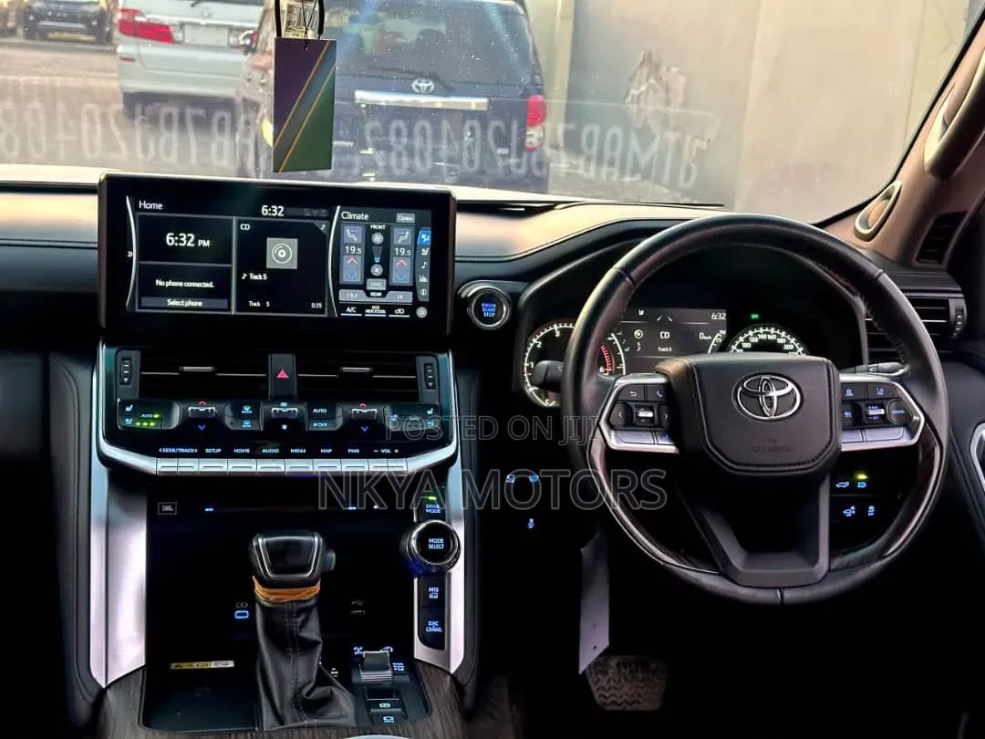 Toyota Land Cruiser 2025 Pearl