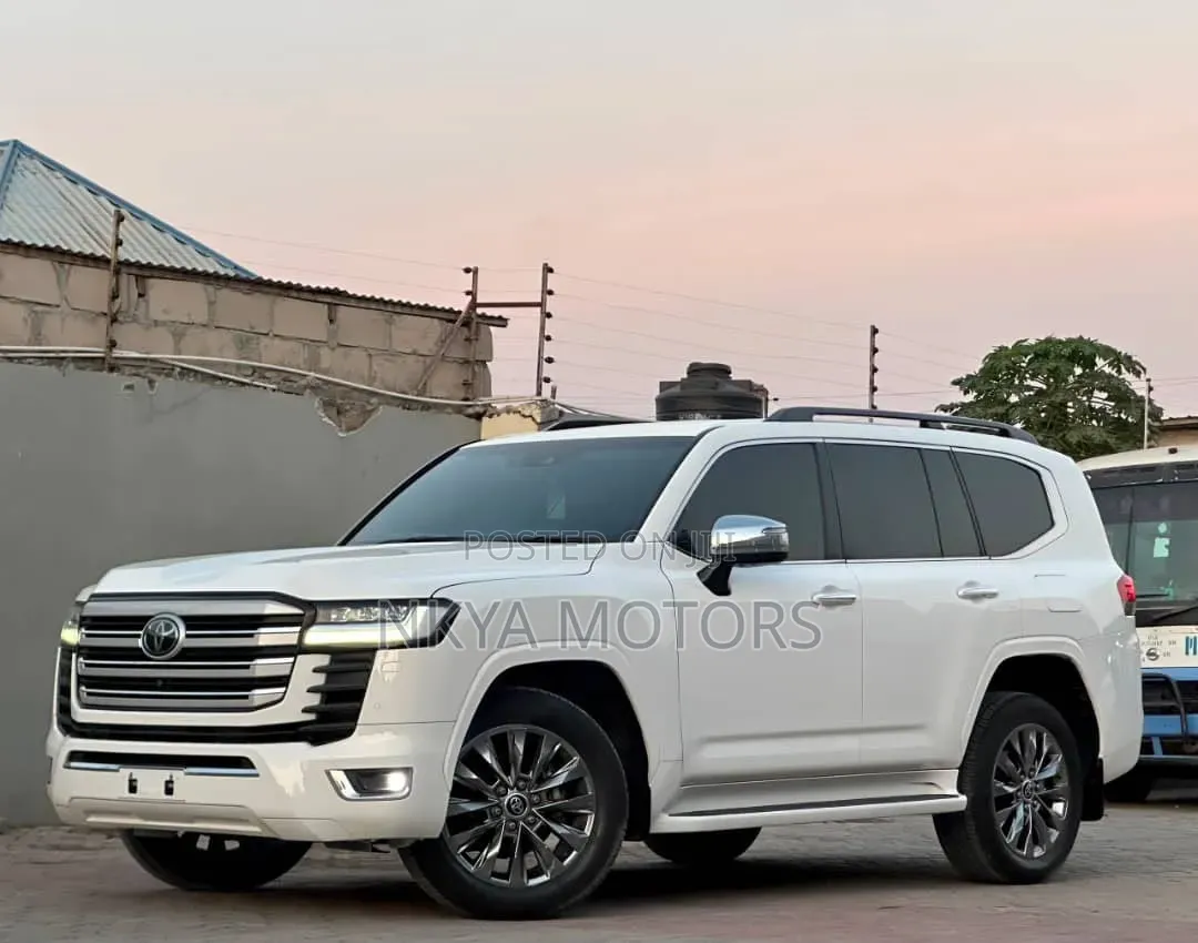 Toyota Land Cruiser 2025 Pearl