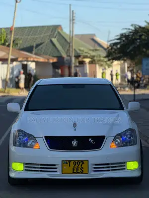 Toyota Crown 2007 White