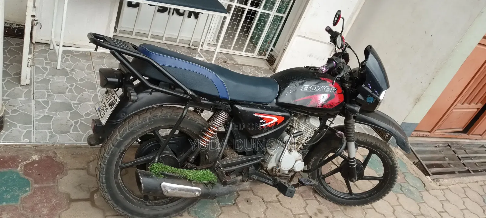 Bajaj Boxer X125 2023 Black