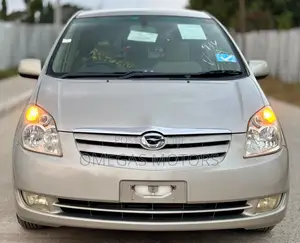 Toyota Corolla Spacio 1.5 X 2007 Gold