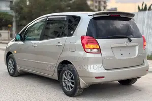 Toyota Corolla Spacio 1.5 X 2007 Gold