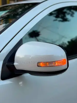 Mitsubishi Outlander 2010 White