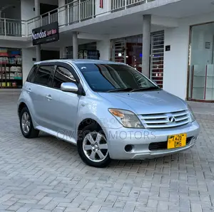 Toyota IST 2006 Silver