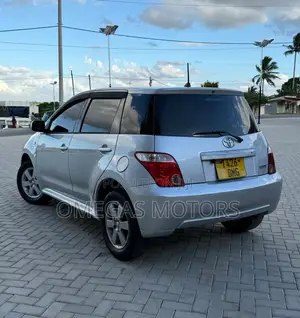 Toyota IST 2006 Silver