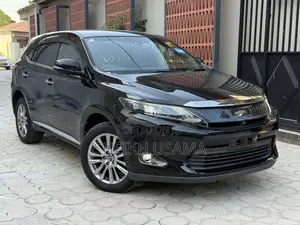 Toyota Harrier 2.0 2016 Black
