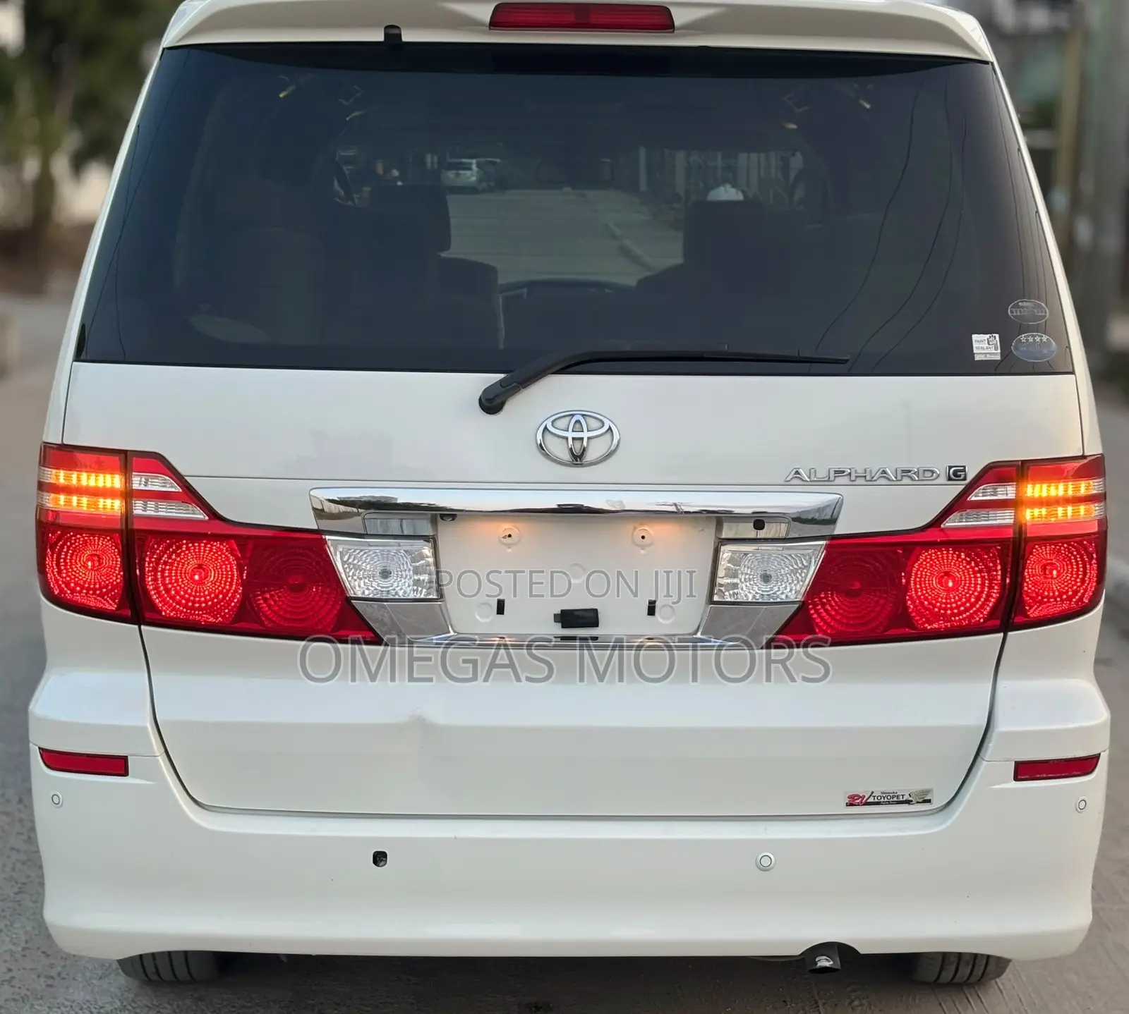 Toyota Alphard 2.4 Petrol FWD 2006 White