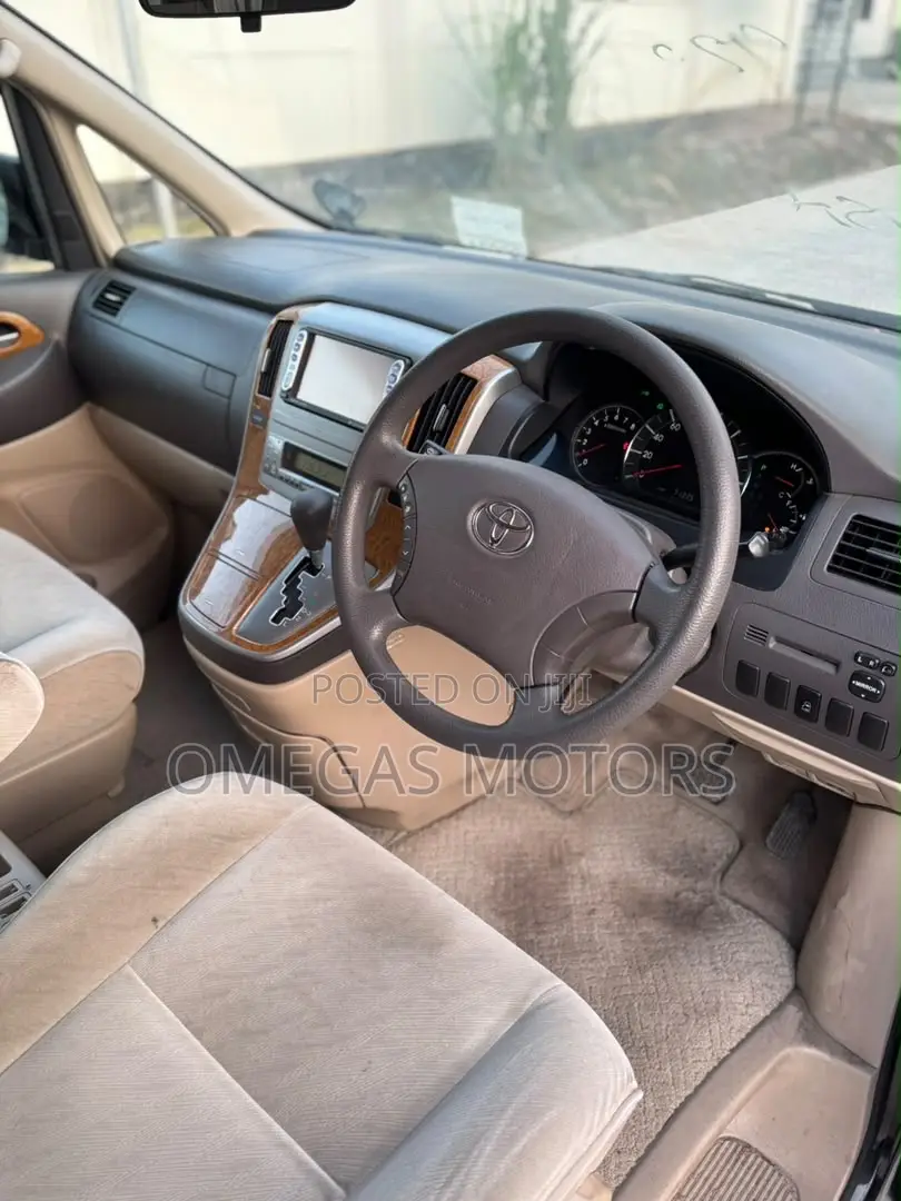 Toyota Alphard 2.4 Petrol FWD 2006 Black