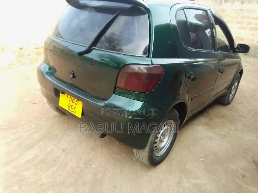 Toyota Vitz 1.0 FWD 3dr 2003 Green