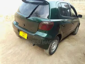 Toyota Vitz 1.0 FWD 3dr 2003 Green