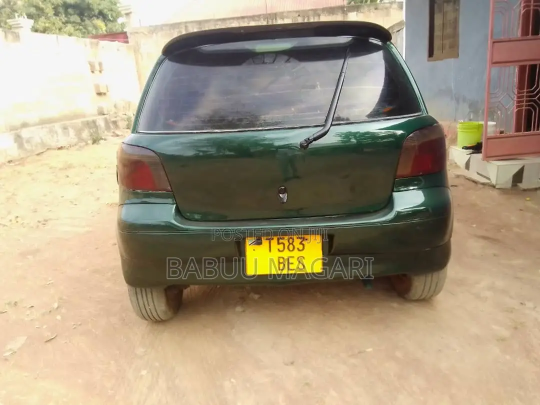 Toyota Vitz 1.0 FWD 3dr 2003 Green
