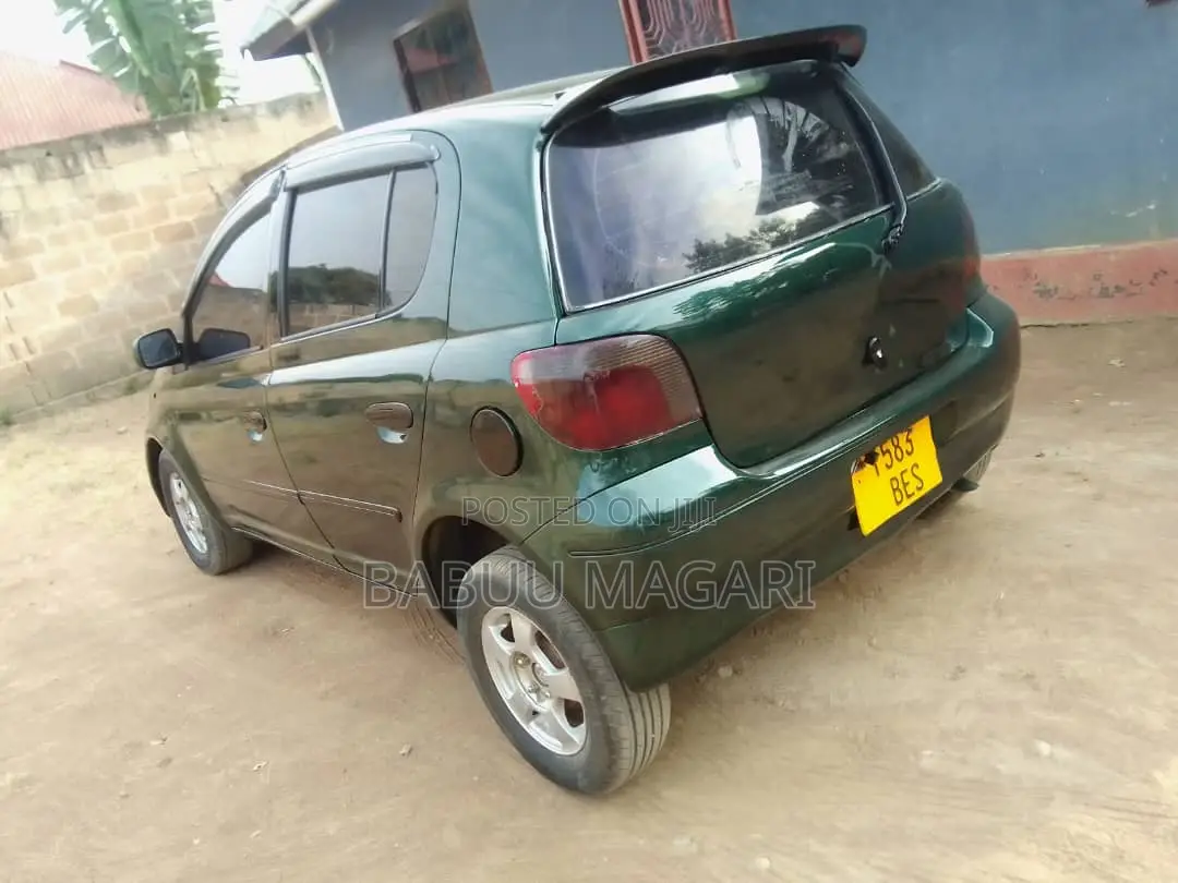 Toyota Vitz 1.0 FWD 3dr 2003 Green