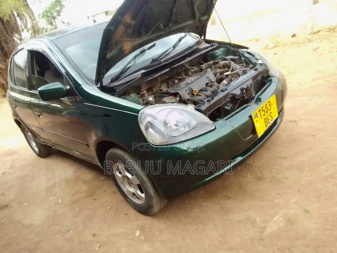 Toyota Vitz 1.0 FWD 3dr 2003 Green