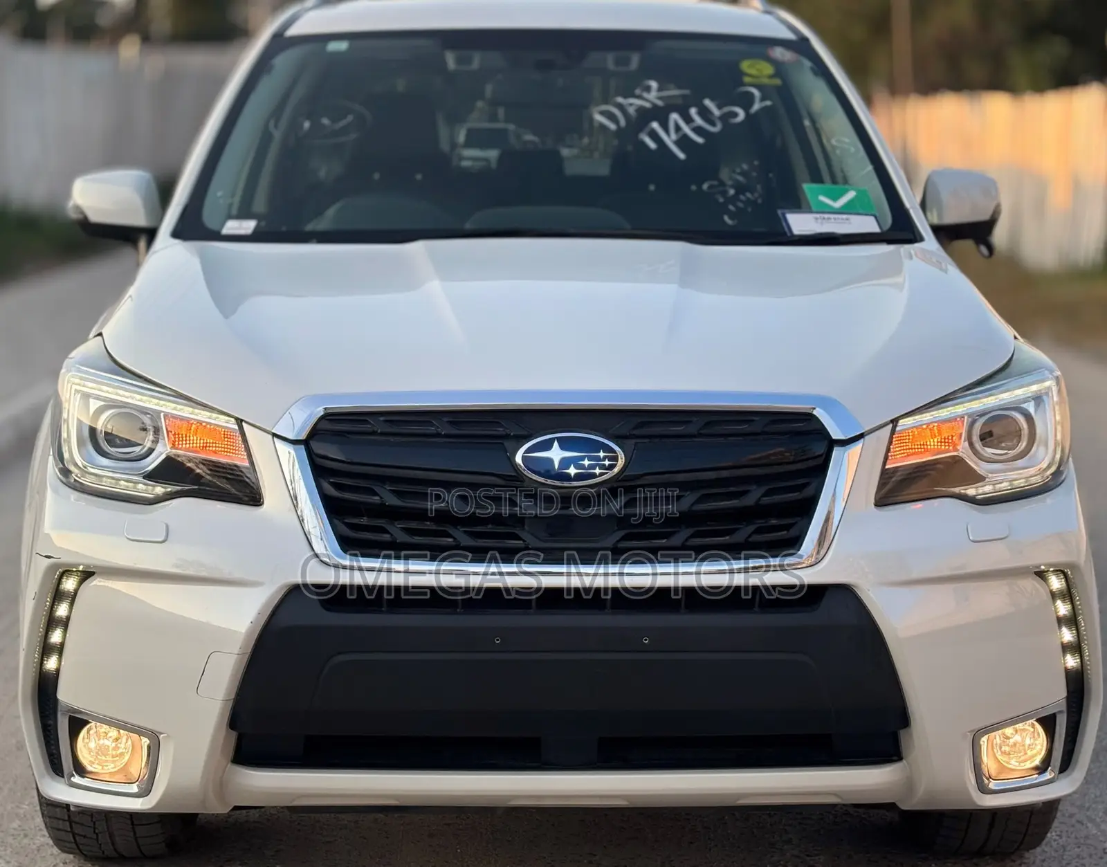 Subaru Forester 2.0XT Premium 4dr SUV AWD (2.0L 4cyl Turbo CVT) 2015 White