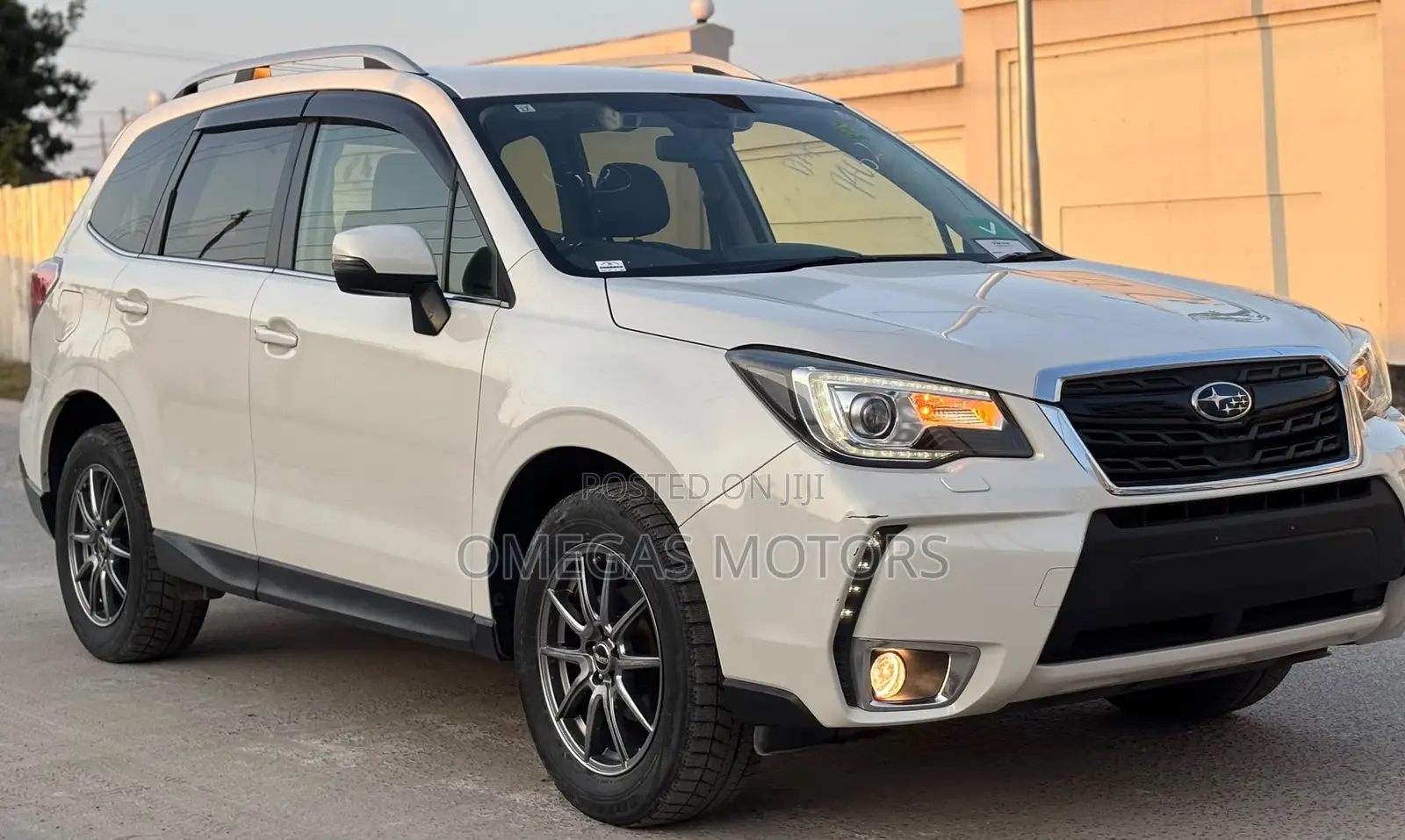 Subaru Forester 2.0XT Premium 4dr SUV AWD (2.0L 4cyl Turbo CVT) 2015 White